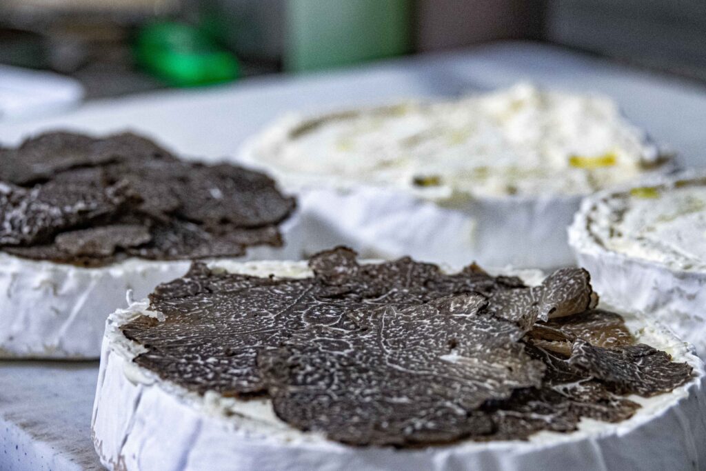 boutique-a-emporter-brillet-savarin-truffe-le-mas-bottero-provence